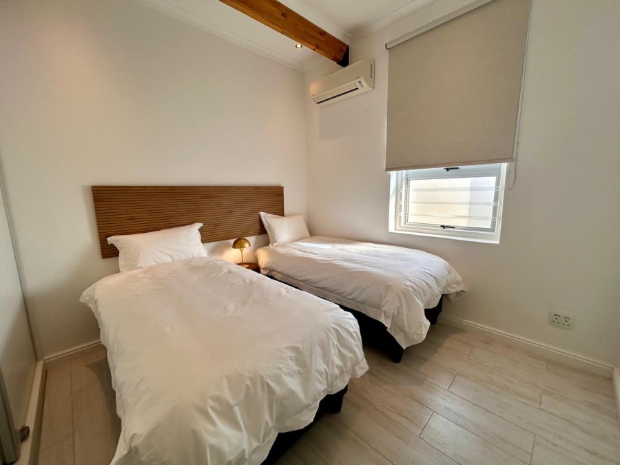 2 Bedroom Property for Sale in Sea Point Western Cape